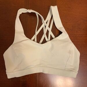 Lululemon Free to be Serene Bra (Size 4) Springtime Sports Bra EUC